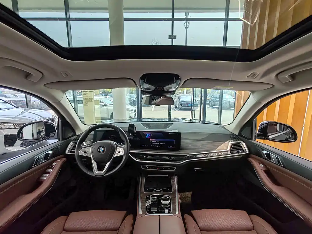 BMW X7 2024 xDrive40i Leading Luxury Package купить на сайте DeffCars