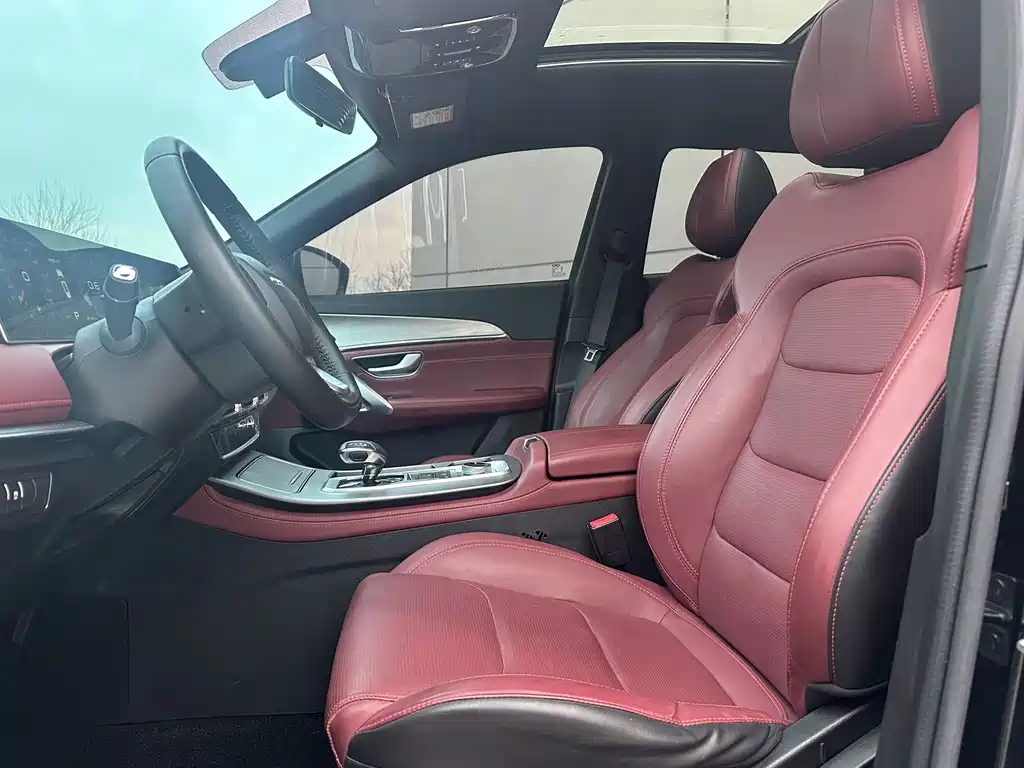 Jietu X70 PLUS 2023 model 1.5T DCT Ziqiang PRO 5 seats купить на сайте DeffCars