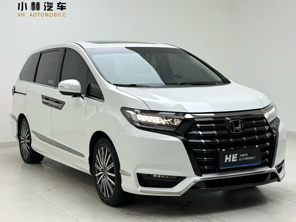 Alison 2022 2.0L e:HEV Deluxe Edition купить на сайте DeffCars