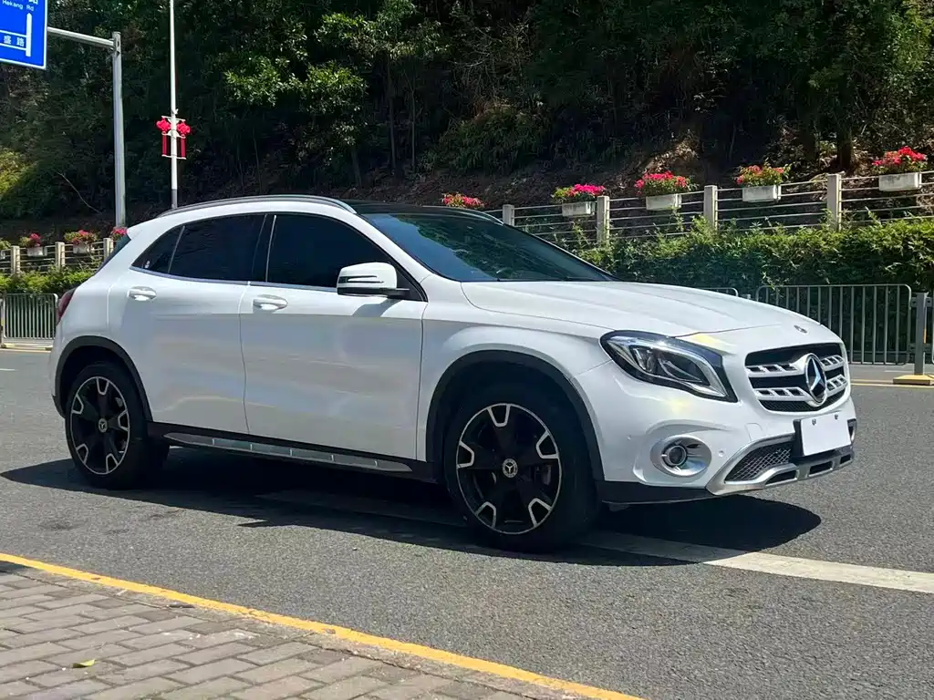 Mercedes-Benz GLA 2017 GLA 220 4MATIC luxury model купить на сайте DeffCars