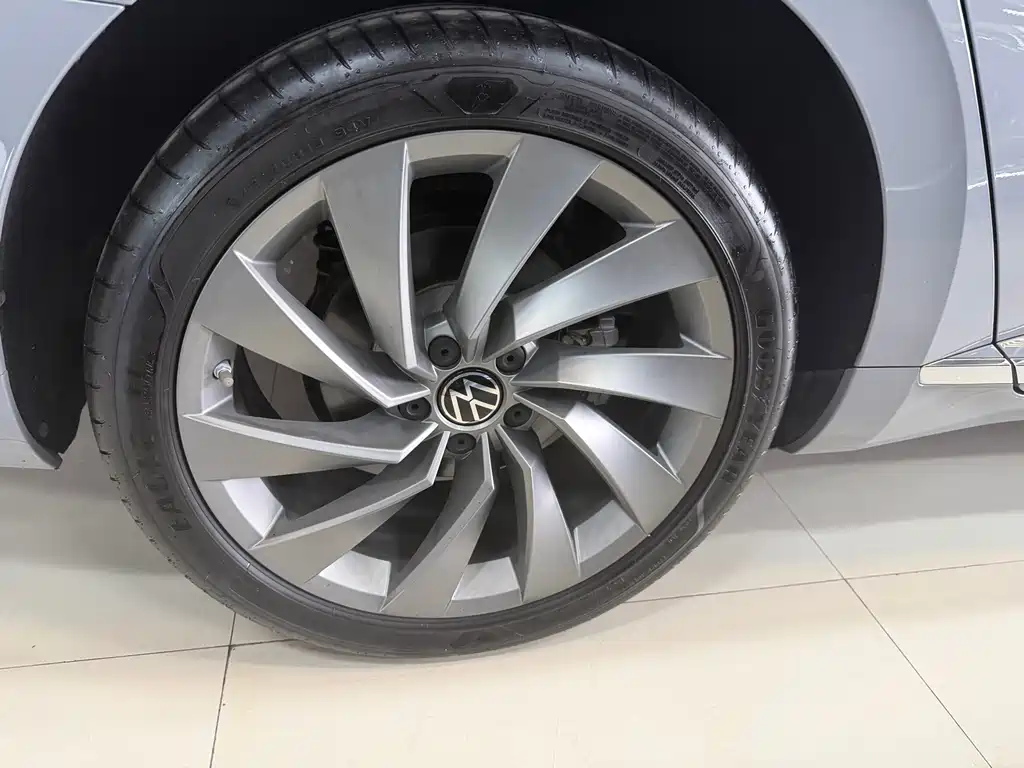 FAW-Volkswagen CC 2023 380TSI eye-catching version купить на сайте DeffCars