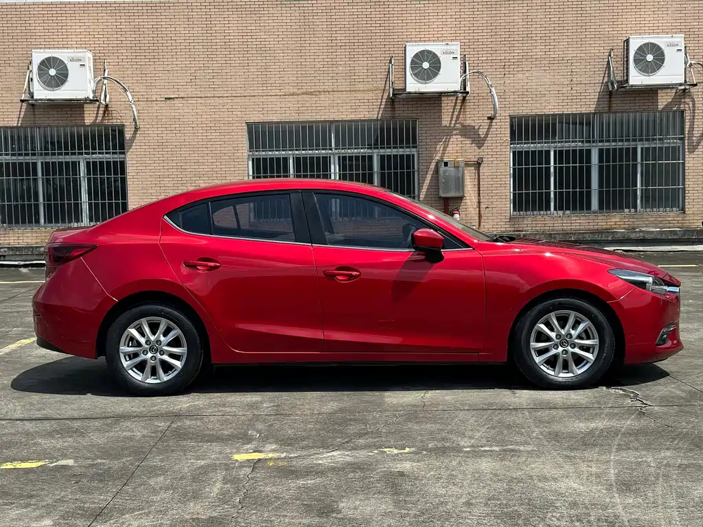 Mazda Axela 2017 sedan 1.5L automatic luxury model National V купить на сайте DeffCars