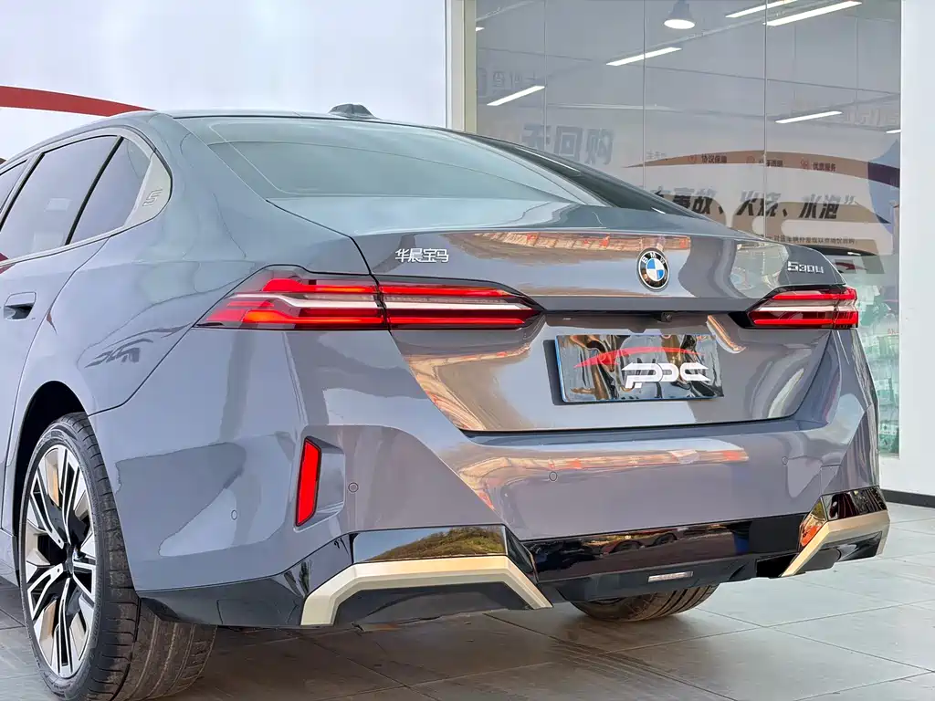 BMW 5 Series 2024 530Li Exclusive M Sports Package купить на сайте DeffCars