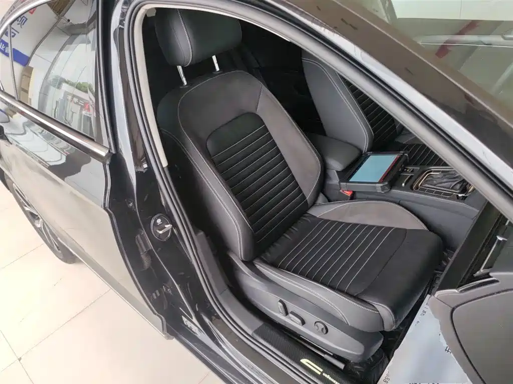 Magotan 2020 330TSI DSG leading model купить на сайте DeffCars