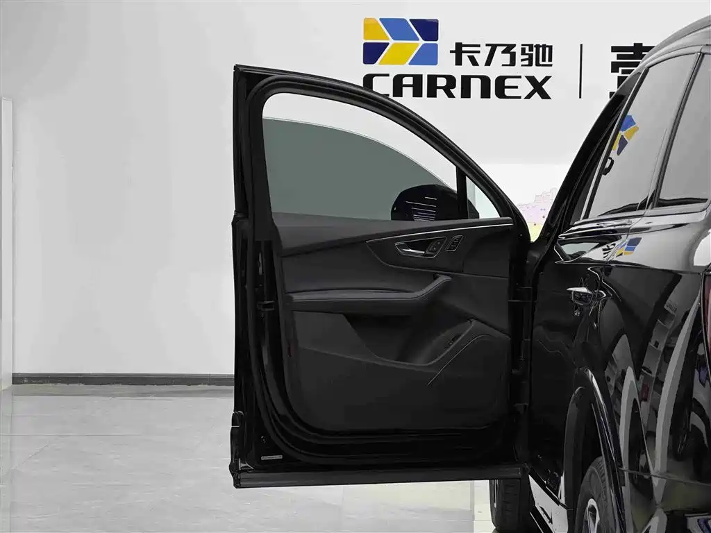 Audi Q7 2024 45 TFSI quattro S line Black Warrior купить на сайте DeffCars