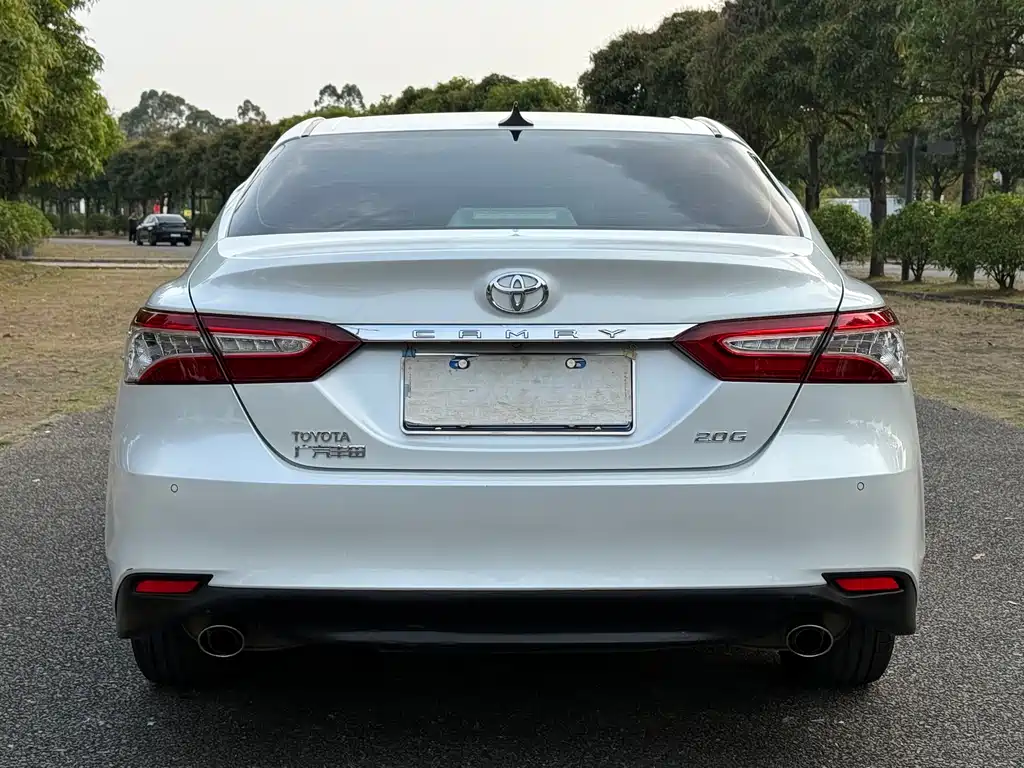 Camry 2018 2.0G Deluxe Edition купить на сайте DeffCars