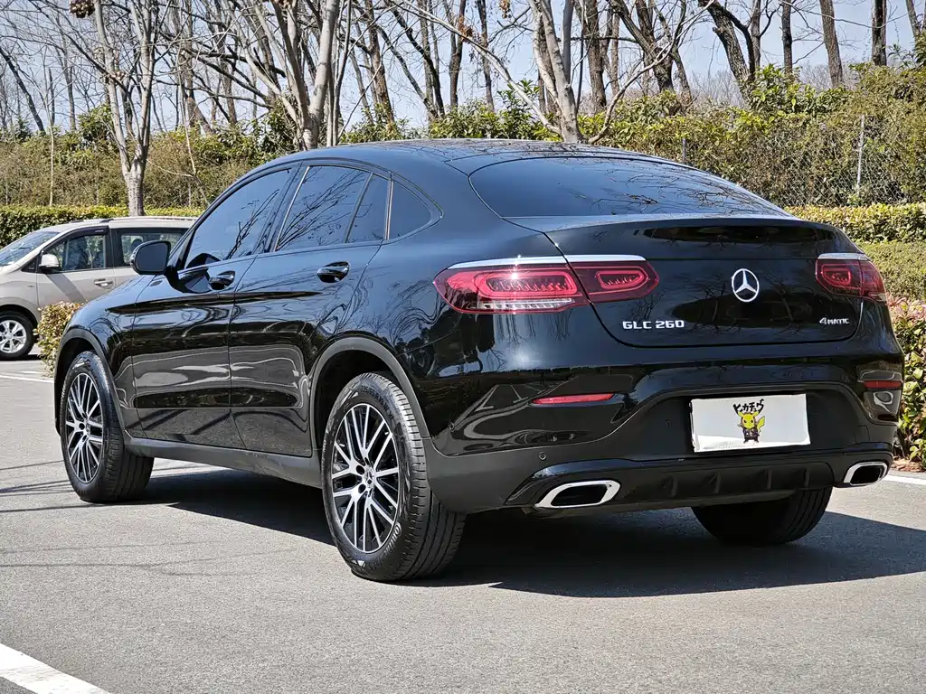 Mercedes-Benz GLC Coupe 2023 GLC 260 4MATIC Coupe SUV купить на сайте DeffCars