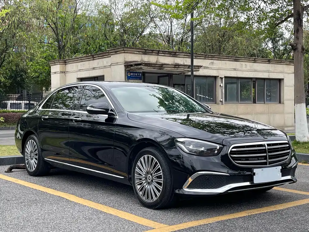 Mercedes-Benz E-Class 2018 E 200 L купить на сайте DeffCars