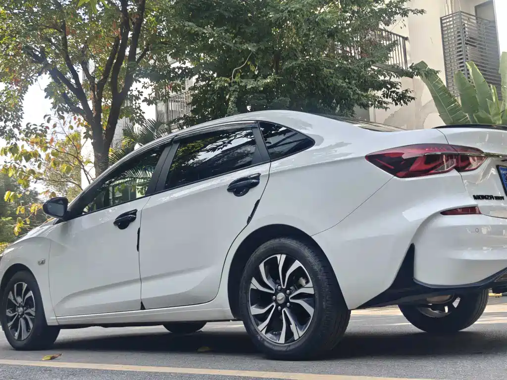 Cruze 2022 mild hybrid RS 330T automatic smooth version купить на сайте DeffCars