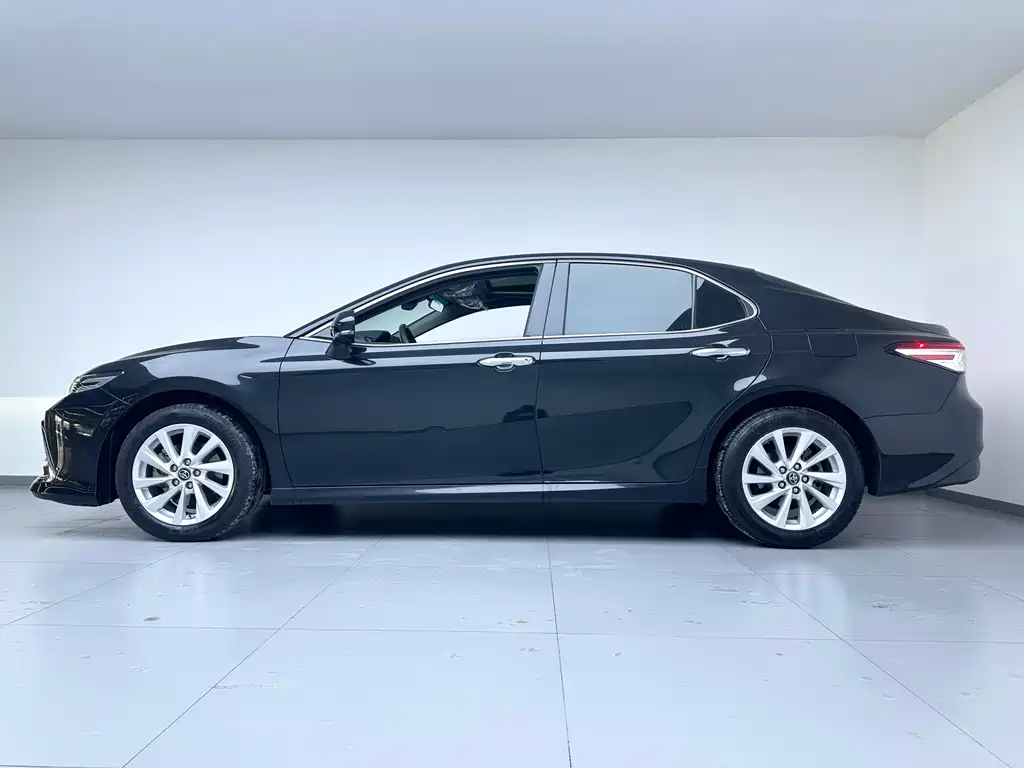 Camry 2021 2.0G Deluxe Edition купить на сайте DeffCars