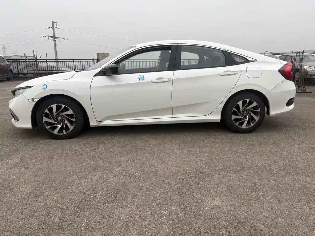 Civic 2019 180TURBO CVT Sports Edition National V купить на сайте DeffCars