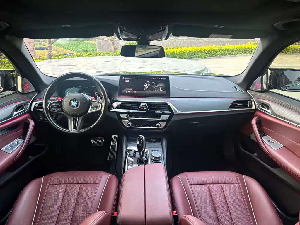 BMW 5 Series 2022 530Li Leading M Sports Package купить на сайте DeffCars