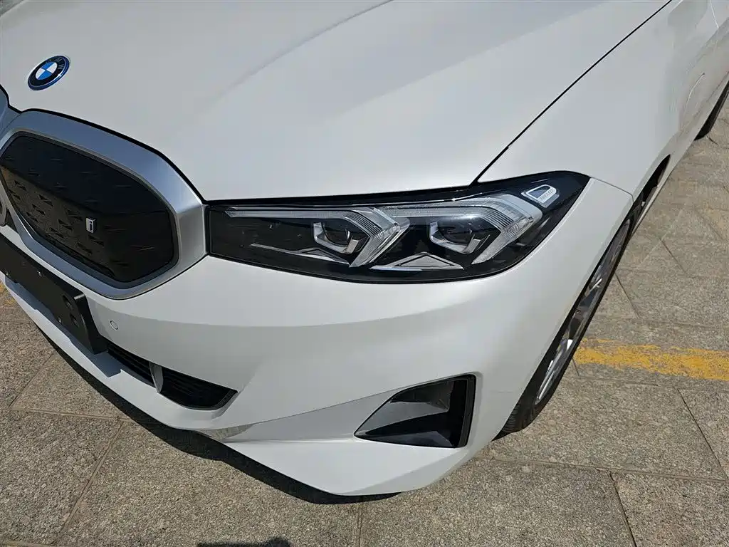 BMW i3 2022 eDrive 35 L купить на сайте DeffCars