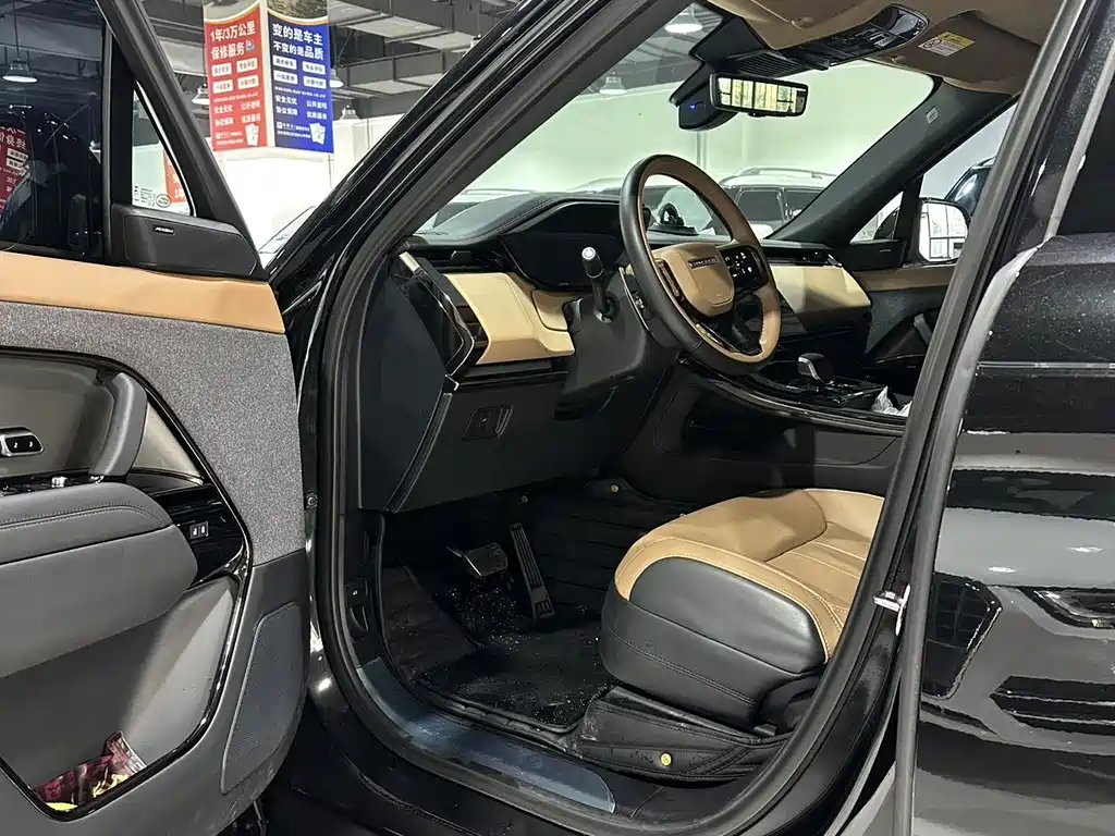 Range Rover Sport 2024 400PS Dynamic SE купить на сайте DeffCars