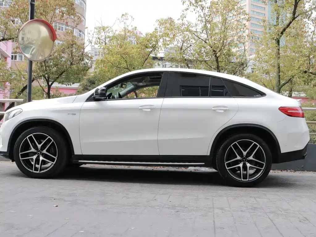 Mercedes-Benz GLE Coupe AMG 2017 AMG GLE 43 4MATIC Coupe SUV купить на сайте DeffCars