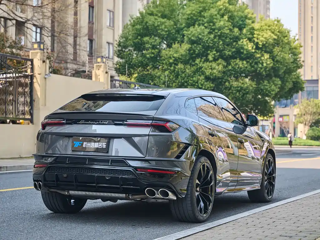 Urus 2023 4.0T V8 S купить на сайте DeffCars