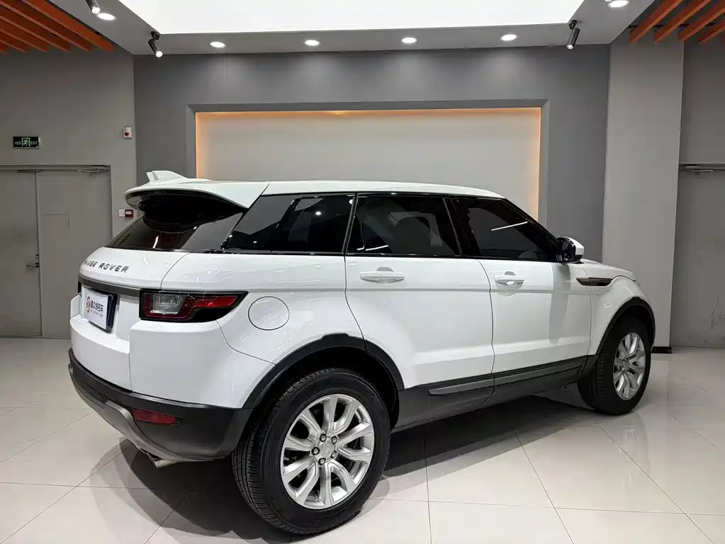 Range Rover Evoque 2018 240PS PURE Fashion Edition купить на сайте DeffCars