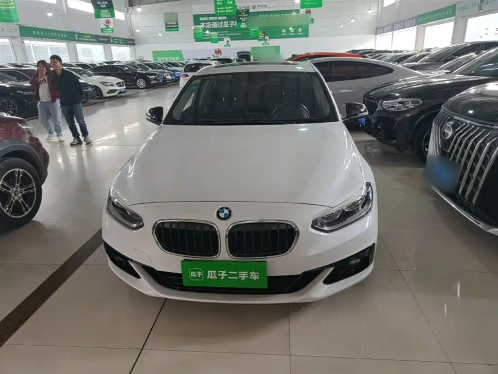 BMW 1 Series 2018 120i Design Package купить на сайте DeffCars