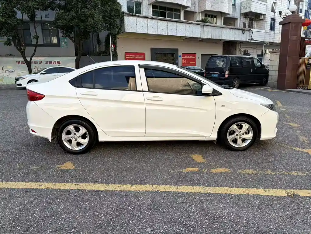 Fengfan 2017 1.5L CVT Elite Edition купить на сайте DeffCars