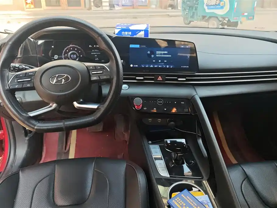 Elantra 2022 1.5L CVT LUX Premium Edition купить на сайте DeffCars