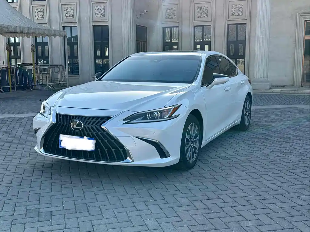 Lexus ES 2023 200 Excellence Edition купить на сайте DeffCars