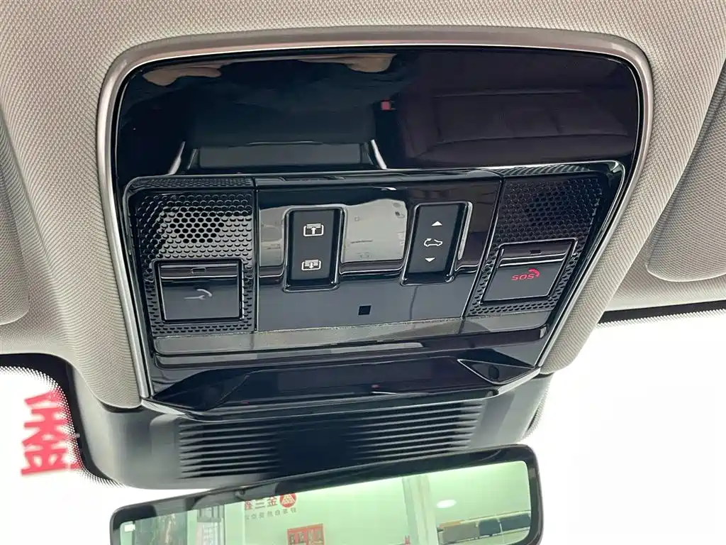 Range Rover Sport 2024 400PS Dynamic SE купить на сайте DeffCars