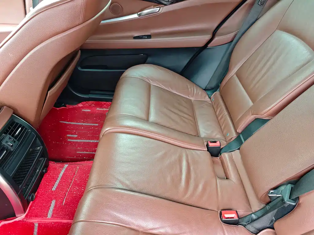 BMW 5 Series GT 2013 535i Classic купить на сайте DeffCars