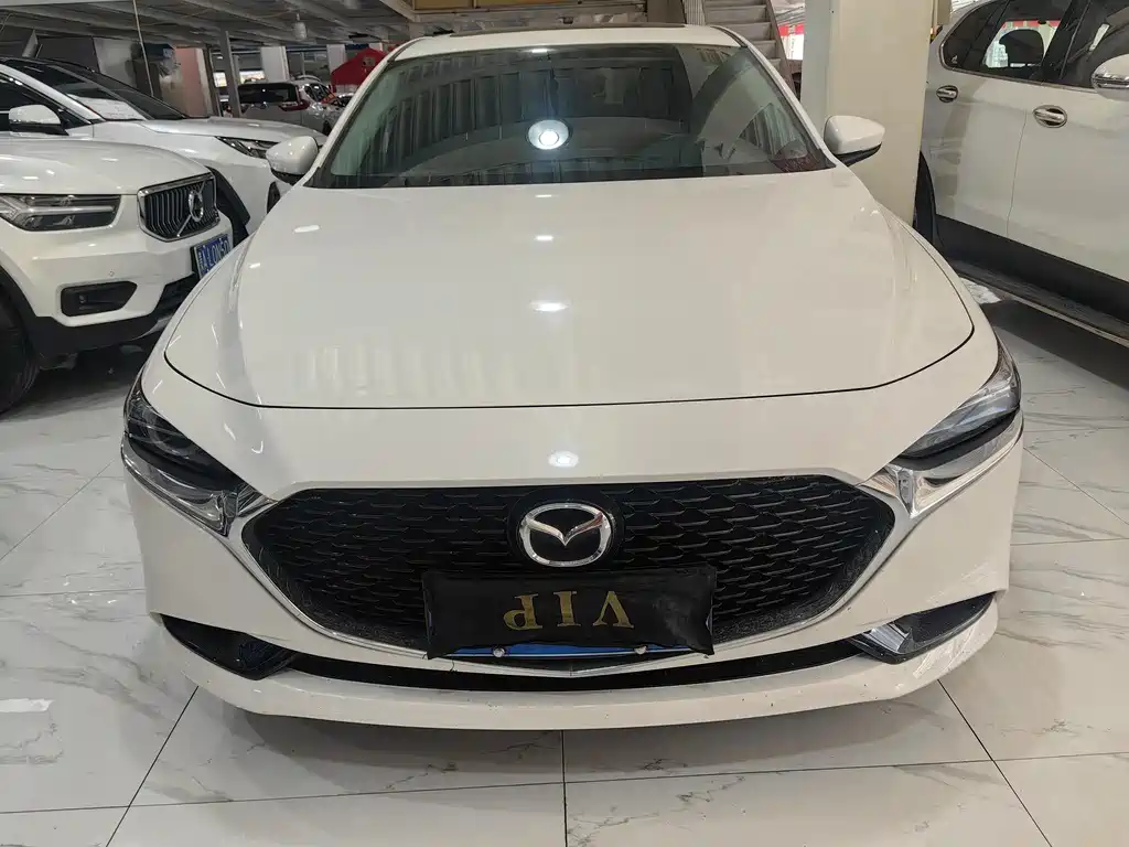 Mazda3 Angkesela 2023 2.0L Automatic Premium Edition купить на сайте DeffCars