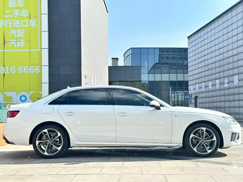 Audi A4L 2024 40 TFSI Fashionable and Dynamic купить на сайте DeffCars