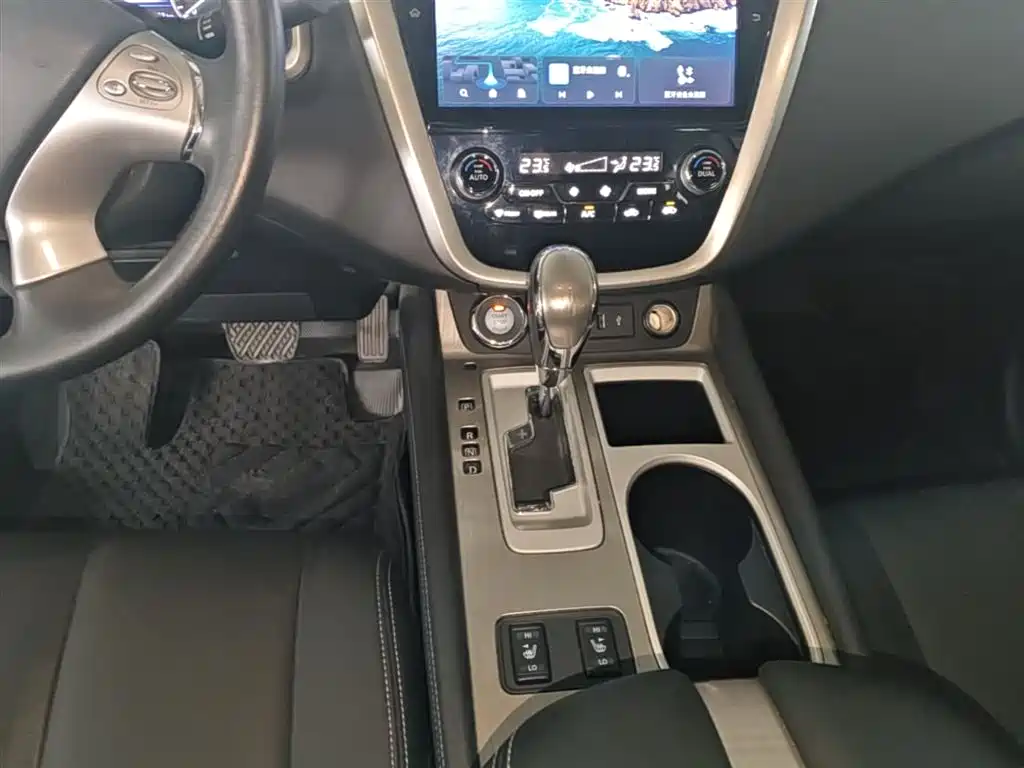 Loulan 2021 2.5L XL 2WD Intelligent Connected Deluxe Edition купить на сайте DeffCars