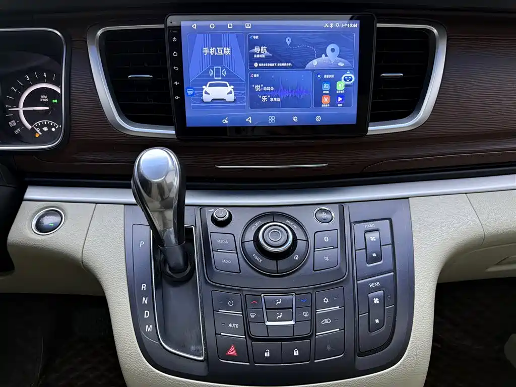 Buick GL8 2018 28T luxury model National VI купить на сайте DeffCars