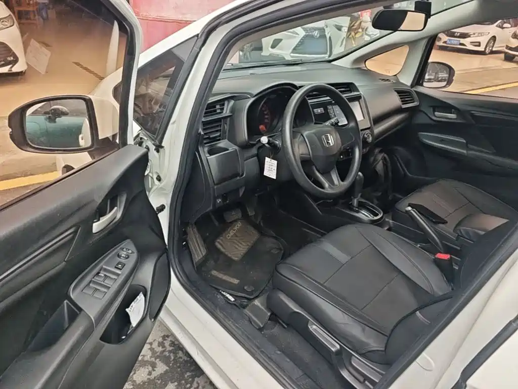 Fit 2018 1.5L CVT Comfort Edition купить на сайте DeffCars