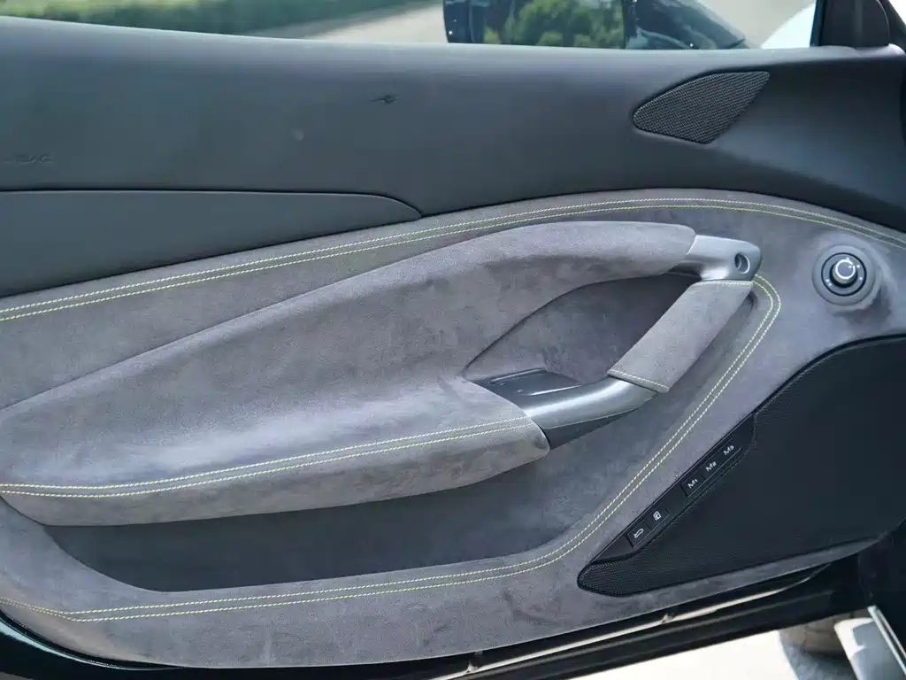 Ferrari F8 2019 Tributo 3.9T V8 купить на сайте DeffCars