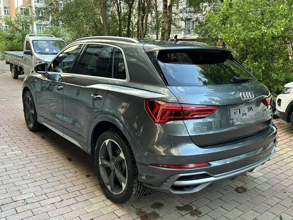 Audi Q3 2023 35 TFSI Fashionable and Dynamic (1.4T) купить на сайте DeffCars