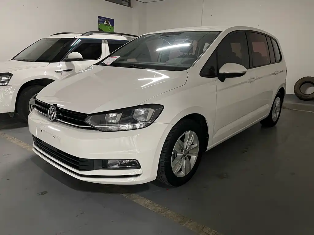 Touran 2018 Touran L 280TSI DSG Fashion Edition 7 seats National V купить на сайте DeffCars