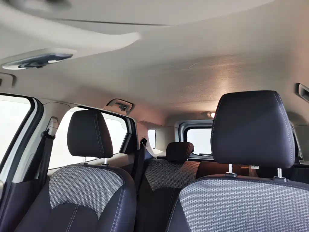 Yibo 2017 1.5L manual comfort model купить на сайте DeffCars