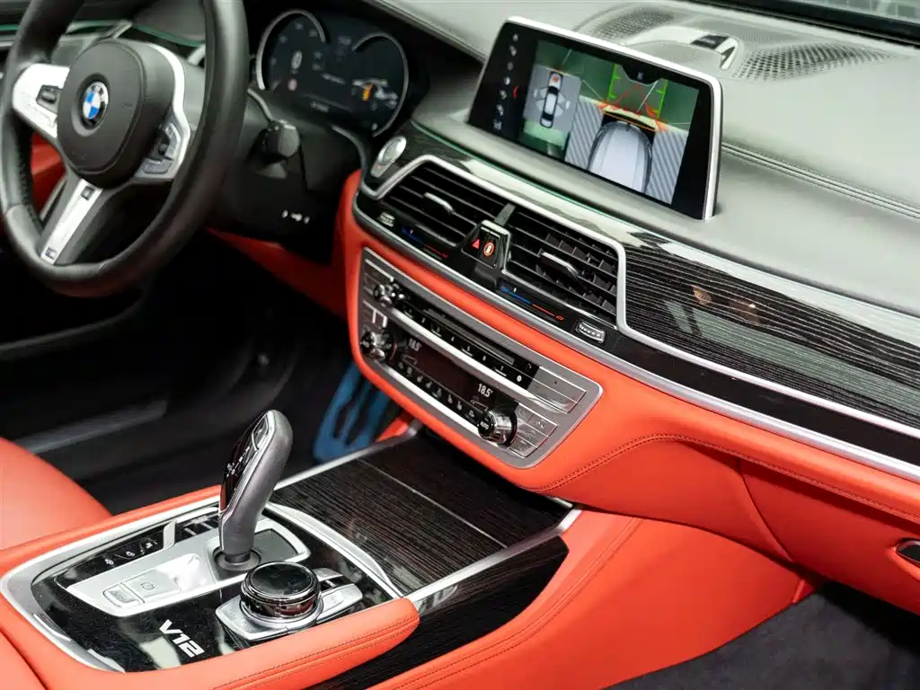 BMW 7 Series 2018 M760Li xDrive купить на сайте DeffCars