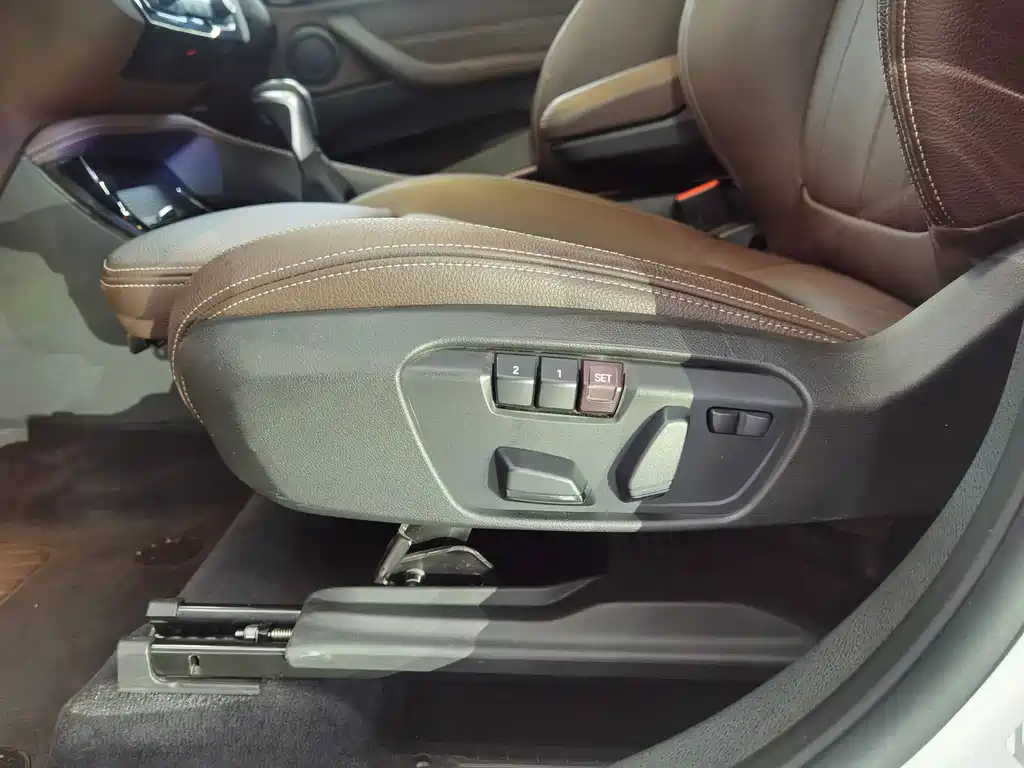BMW X1 2019 xDrive20Li luxury model купить на сайте DeffCars
