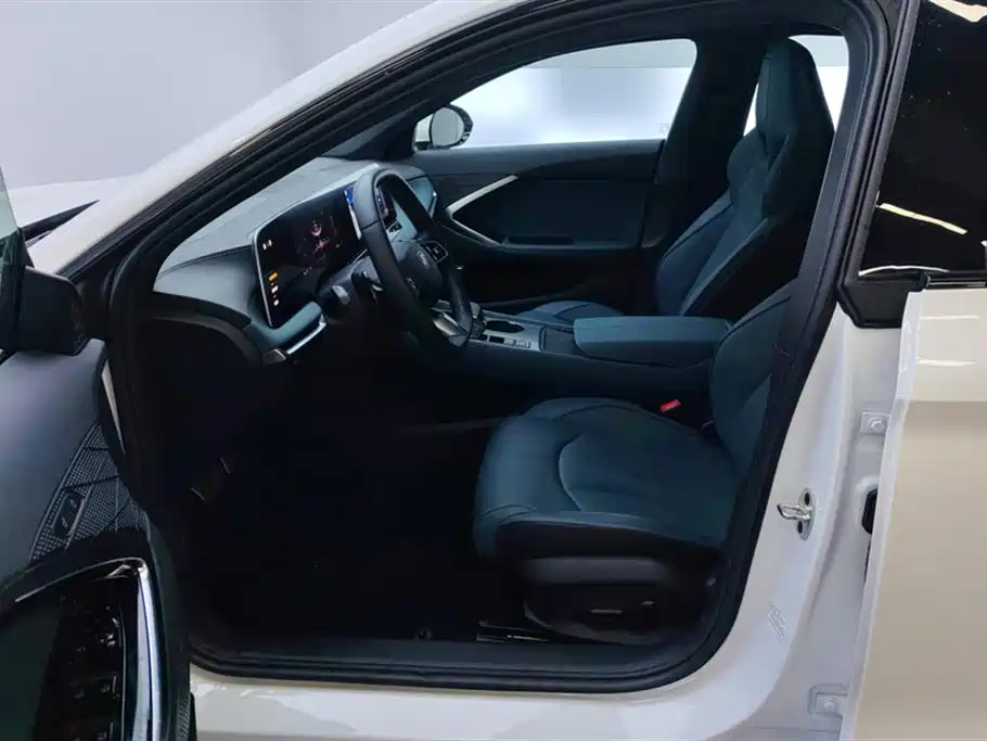 MG7 2023 1.5T DCT Ultimate Deluxe Edition купить на сайте DeffCars