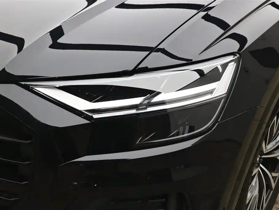 Audi Q8 2021 45 TFSI luxury and elegant model купить на сайте DeffCars