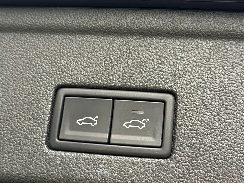 Touareg 2019 3.0TSI Ruifeng Edition National VI купить на сайте DeffCars