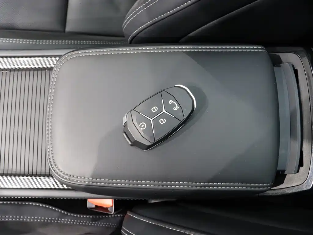 Lynk & Co 03 2022 2.0TD DCT Pro купить на сайте DeffCars