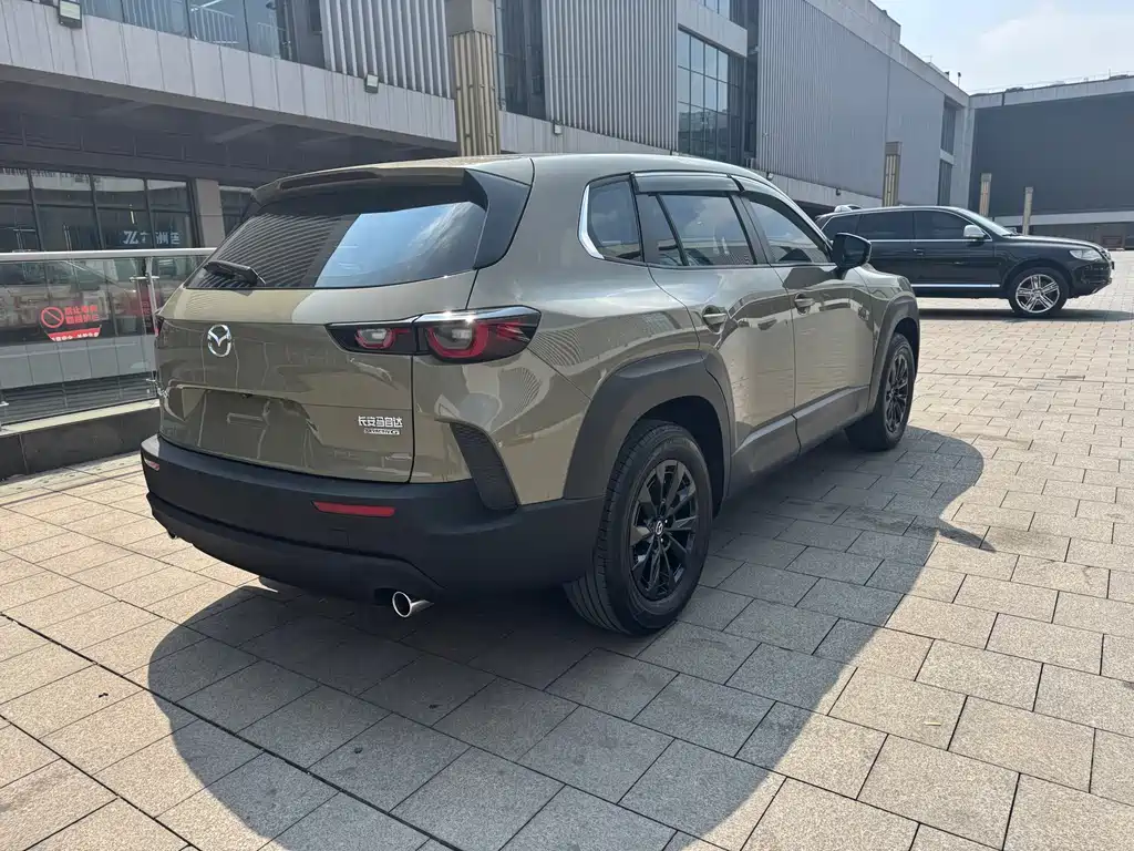 Mazda CX-50 2023 2.0L Leading Edition купить на сайте DeffCars