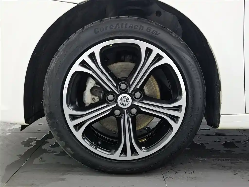 MG6 2017 20T Manual Luxury Smart Connected Edition National V купить на сайте DeffCars