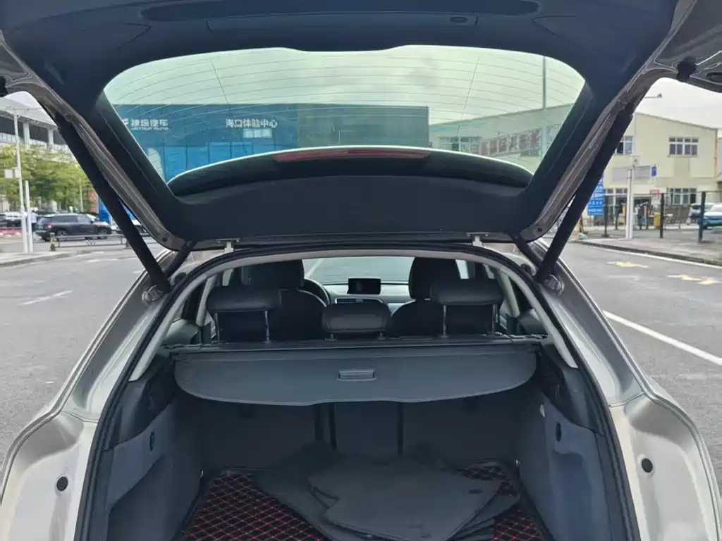 Audi Q3 2018 30th Anniversary Model 30 TFSI Fashion Model купить на сайте DeffCars