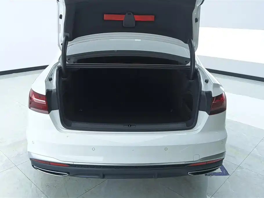 Audi A4L 2022 40 TFSI Fashionable and Dynamic купить на сайте DeffCars