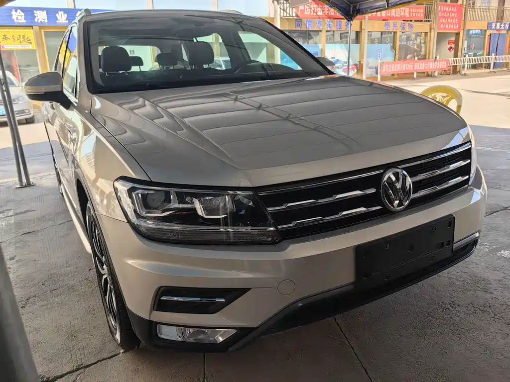 Tiguan L 2018 330TSI automatic two-wheel drive luxury version купить на сайте DeffCars