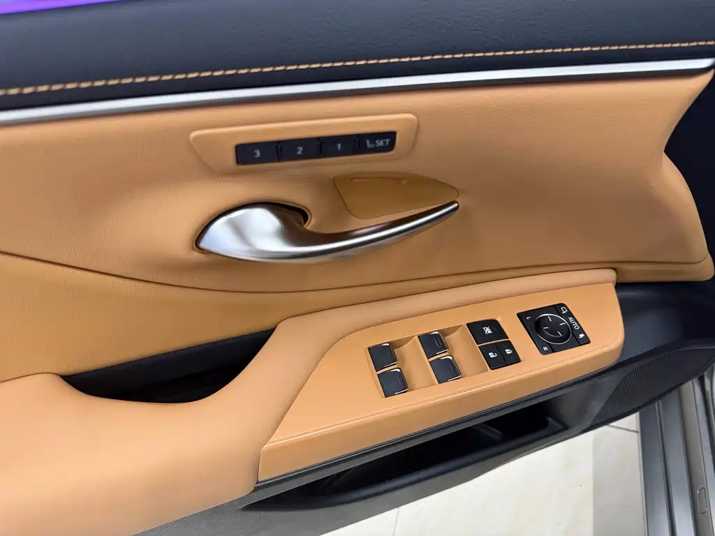 Lexus ES 2025 200 Premium Edition купить на сайте DeffCars