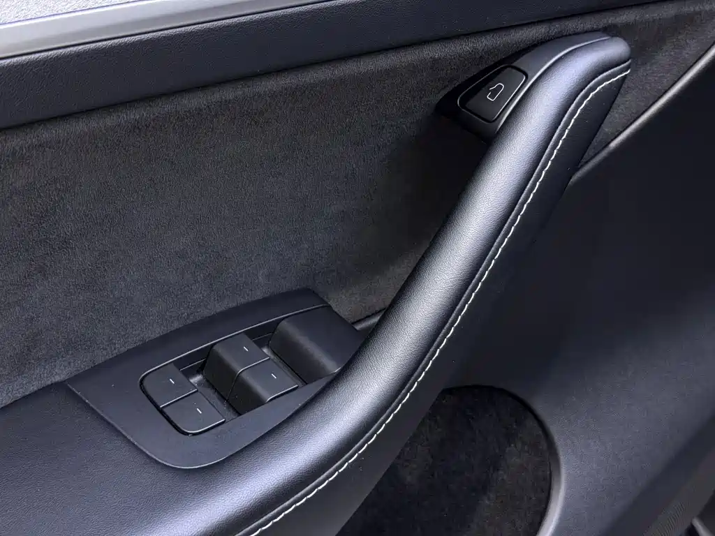 Model Y 2023 high-performance all-wheel drive version купить на сайте DeffCars