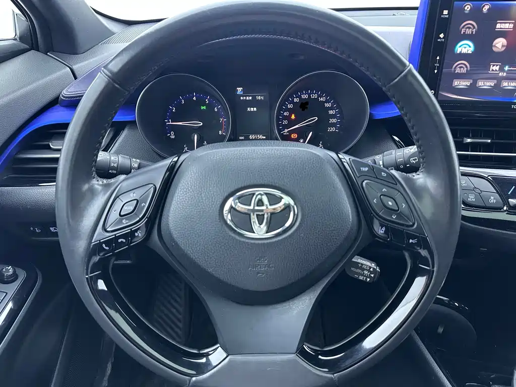 Yize IZOA 2018 2.0L Yichi Edition National VI купить на сайте DeffCars